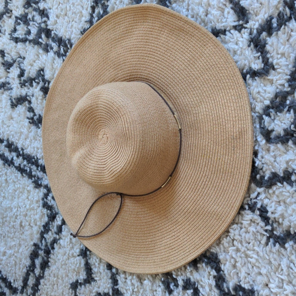 Floppy brown beach or sun hat size medium